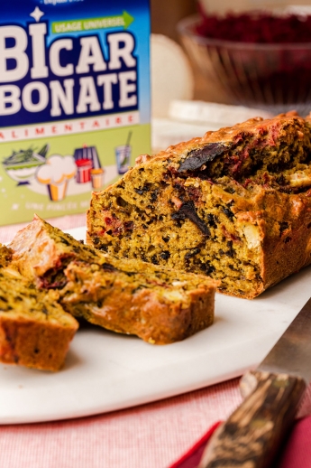 Cake à la betterave, au pavot et au fromage de chèvre recette par la baleine